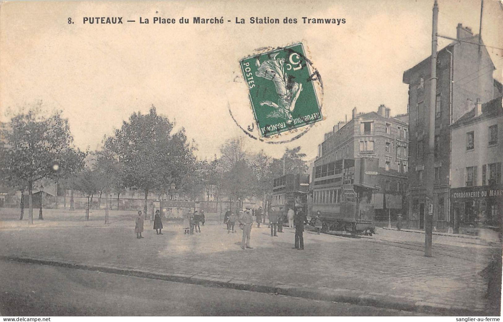 CPA 92 PUTEAUX / PLACE DU MARCHE / STATION DES TRAMWAYS - Puteaux