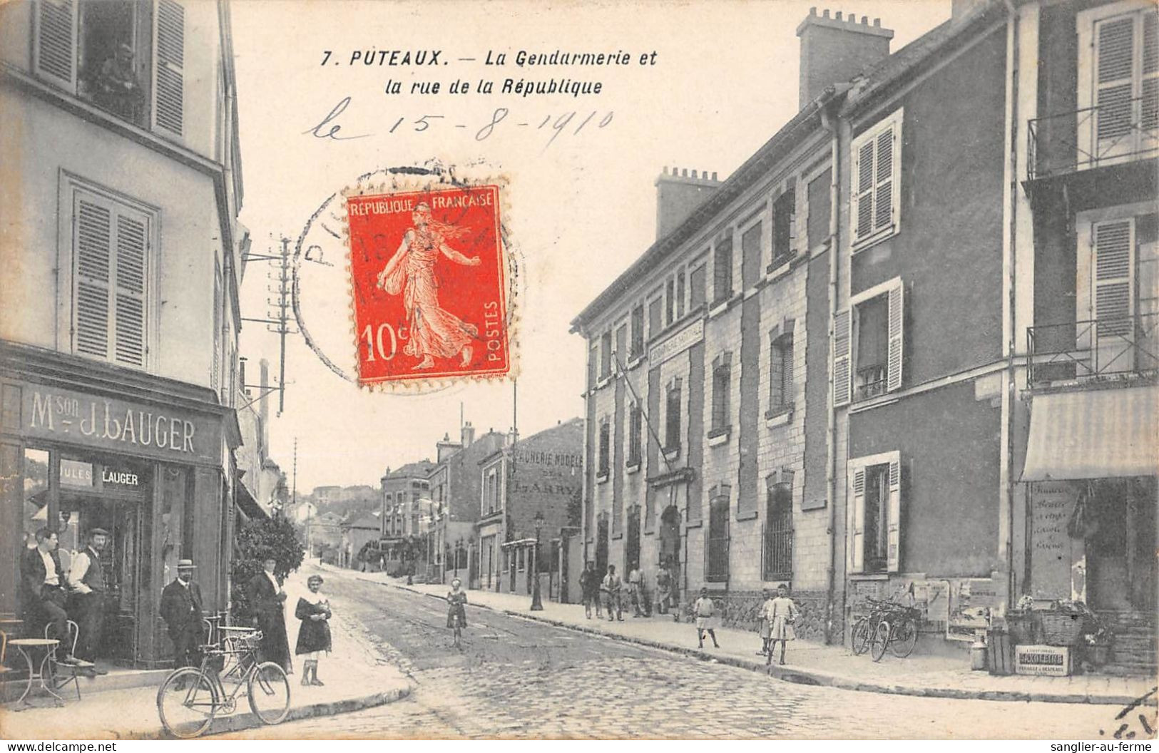 CPA 92 PUTEAUX / LA GENDARMERIE / ET LA RUE DE LA REPUBLIQUE / MAISON J.LAUGER - Puteaux