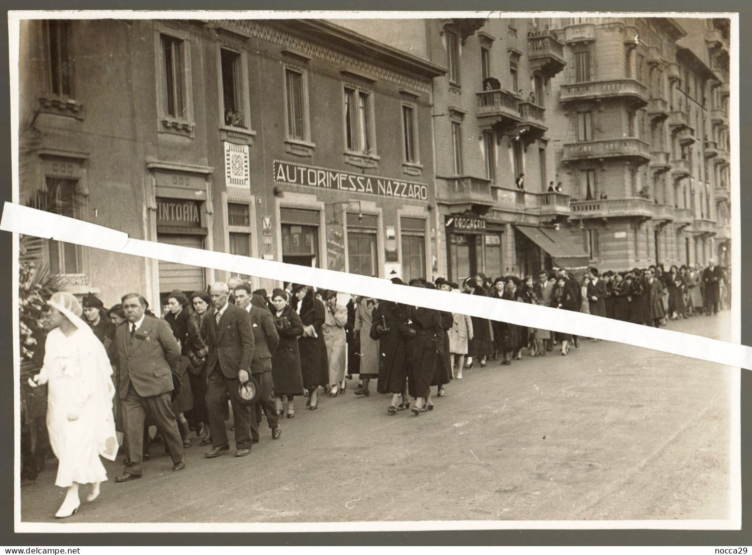 LOTTO DI 12 FOTO (NON CARTOLINE) DI CORTEO FUNEBRE - FUNERALE - REPORTAGE FOTOGRAFICO ANNI 30-40 - PROBABILE MILANO - Funérailles