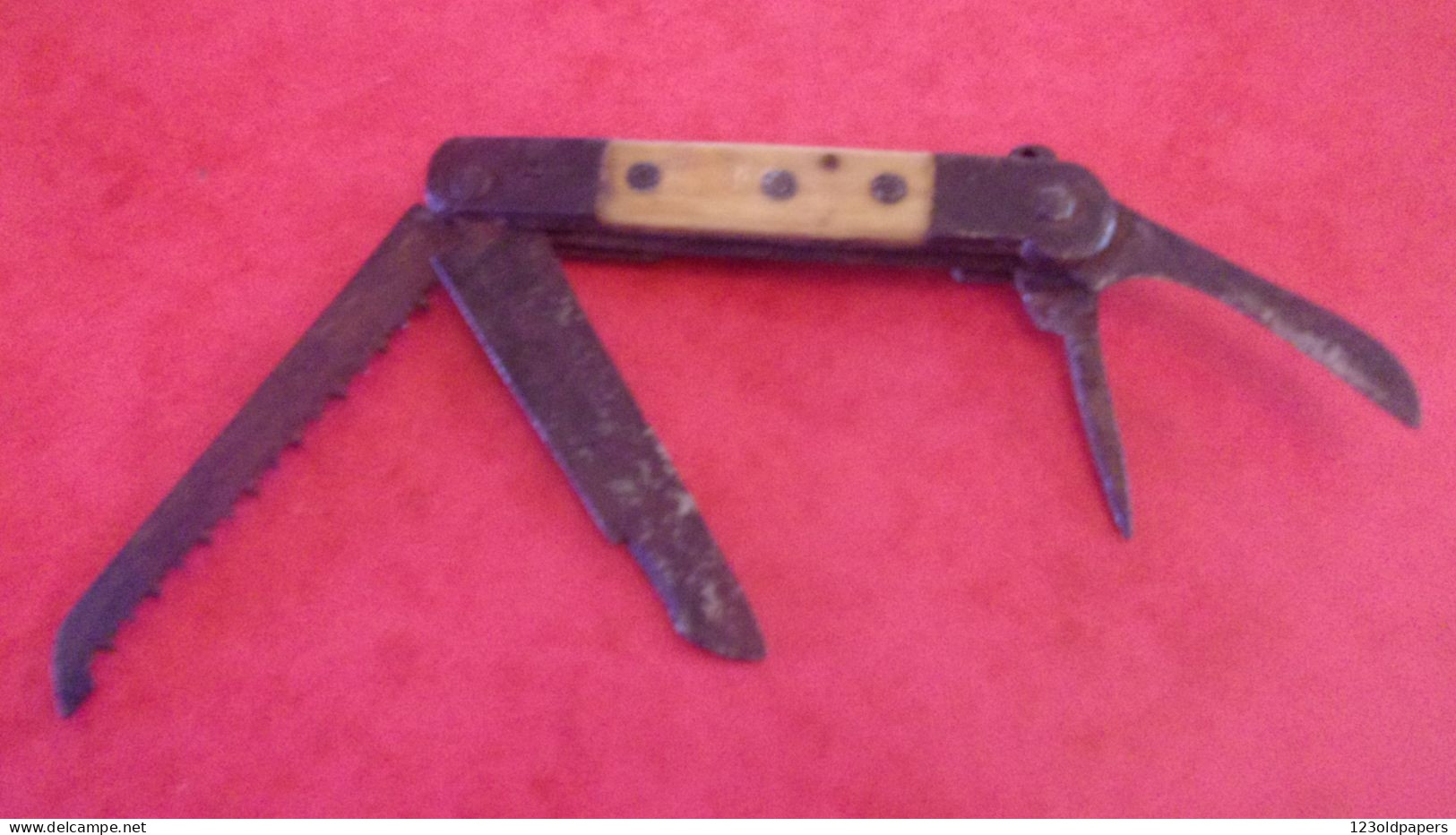 ANCIEN COUTEAU BEL ETAT SANS MARQUE APPARENTE CORNE FORGE TRAVAIL COUTELIER THIERS ? 4 FONCTIONS - Knives/Swords