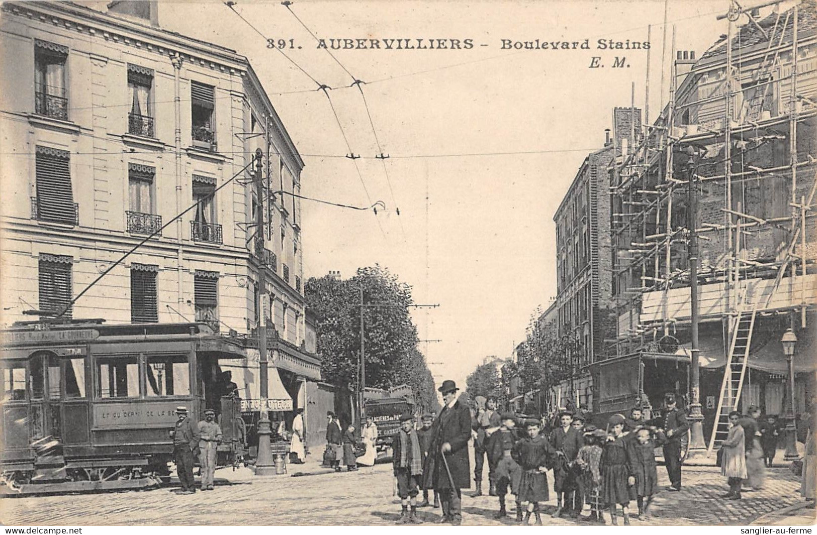 CPA 93 AUBERVILLIERS / BOULEVARD STAINS / TRAMWAY - Aubervilliers