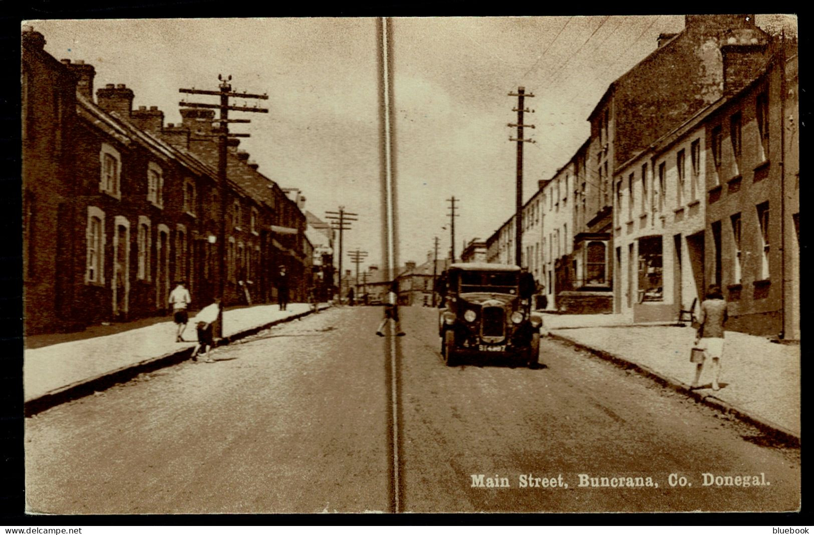 Ref 1627 -  Early Postcard - Car At Main Street Buncrana - County Donegal Ireland - Printing Error - Donegal