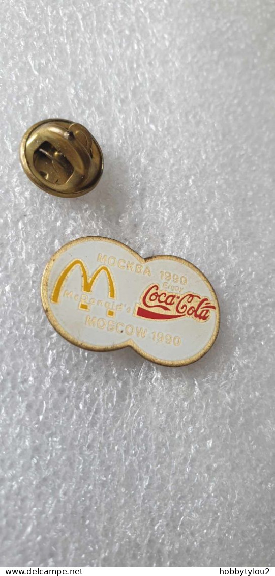 Pin's Enjoy Coca-Cola Mockba 1990 Moscow 1990 Mac Donald (non époxy) - Coca-Cola