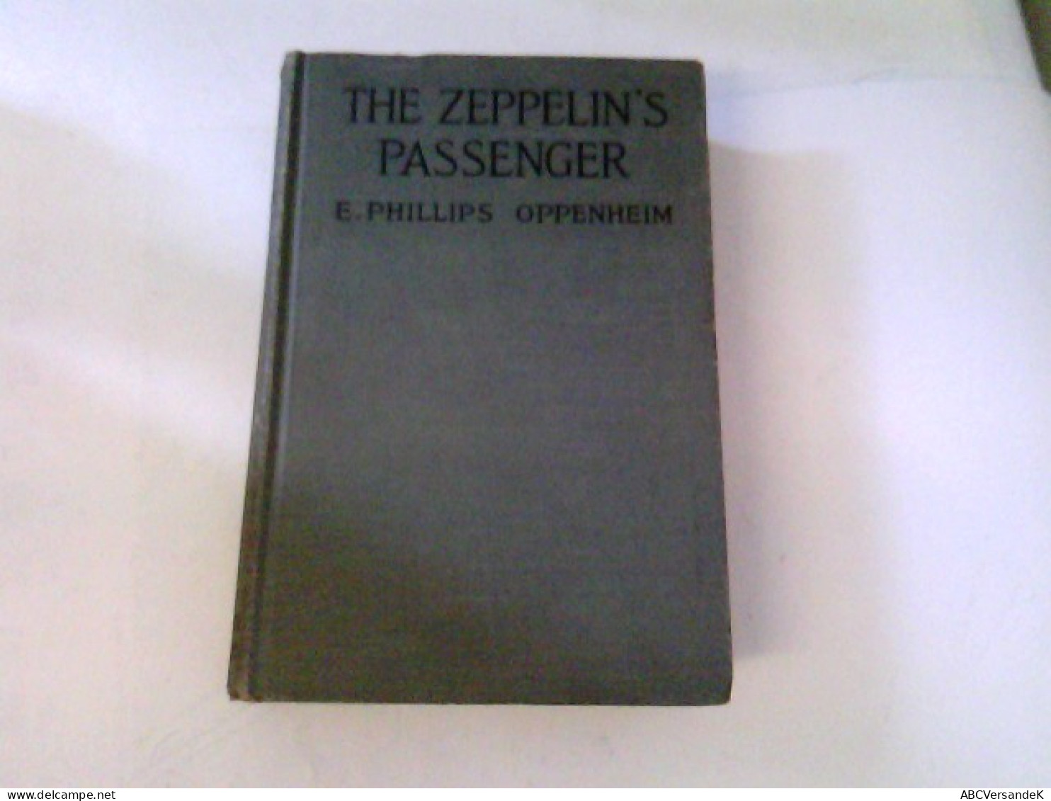 The Zeppelin's Passenger - Transport