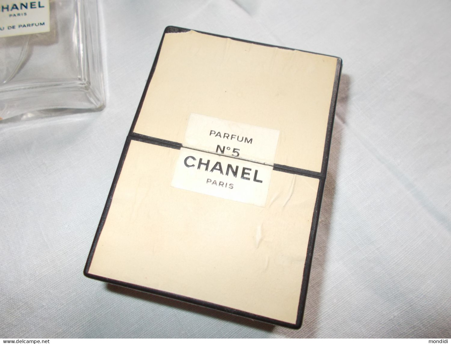 Lot Ancien Flacons Parfum Chanel N° 5 Vaporisateurs  Boite Et Echantillon Vintage - Flacons (vides)