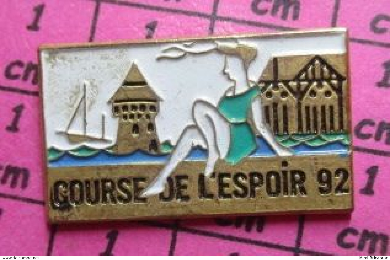 516A Pin's Pins / Beau Et Rare & TB état / SPORTS / VOILE VOILIER COURSE DE L'ESPOIR 92 - Segeln