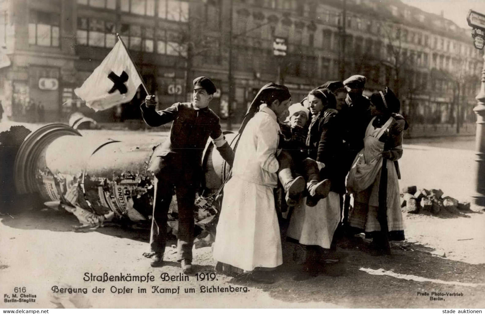 Zwischenkriegszeit Berlin-Lichtenberg Bergung Der Opfer I-II - Histoire