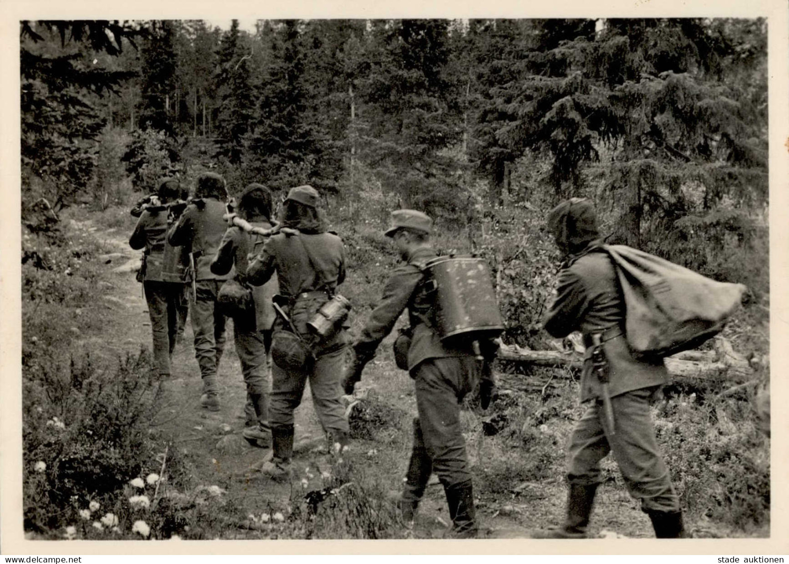 Kampf Der SS-Gebirgsdivision Nord In Karelien, Essenträger Unterwegs Nach Vorn, I-II (RS Leicht Fleckig) - Guerre 1939-45