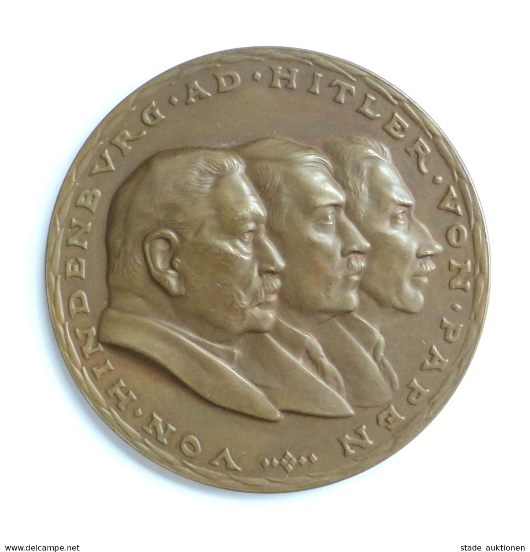 WK II Orden Gedenk Medaille (Bronze) Auf Hindenburg Hitler Und Von Papen 60 Mm Durchm. - Guerra 1939-45