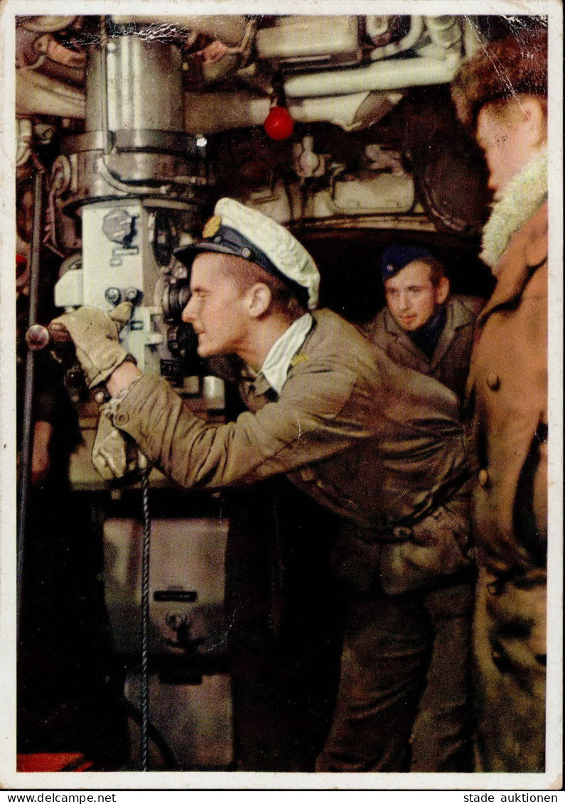 U-Boot Der Kommandant Am Sehrohr II (Eckbug) - Submarines