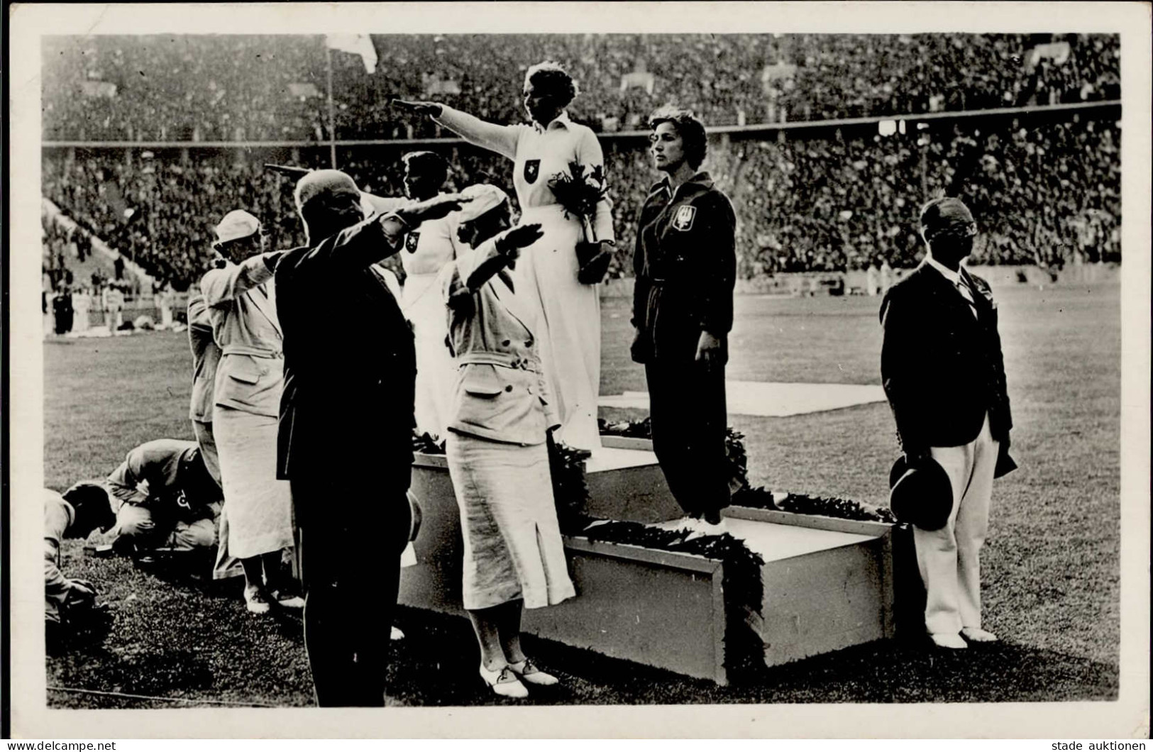 BERLIN OLYMPIA 1936 WK II - PH O 25die Erste Goldmedaille Für Deutschland - Sieger-Ehrung S-o I-II - Olympische Spiele