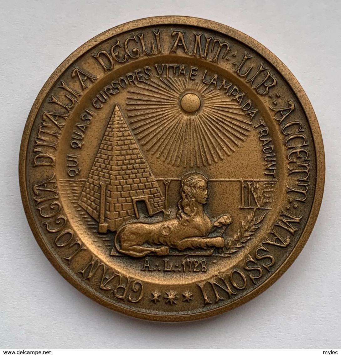 Médaille Bronze. Italie.Franc-Maçonnerie. Quarantennale Del Risorgere Della Gran Loggia D'Italia. 1945-1985. Freemason. - Professionali/Di Società