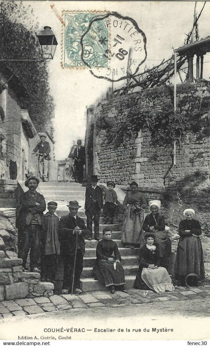 86 Couhé Vérac Escalier De La Rue Du Mystère - Couhe