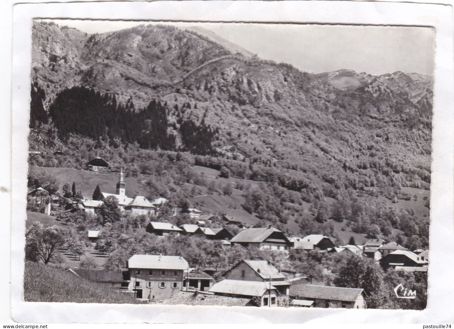 CPM. 15 X 10,5 -  MIEUSSY  -  Vue Générale Et La Roche Palud - Mieussy