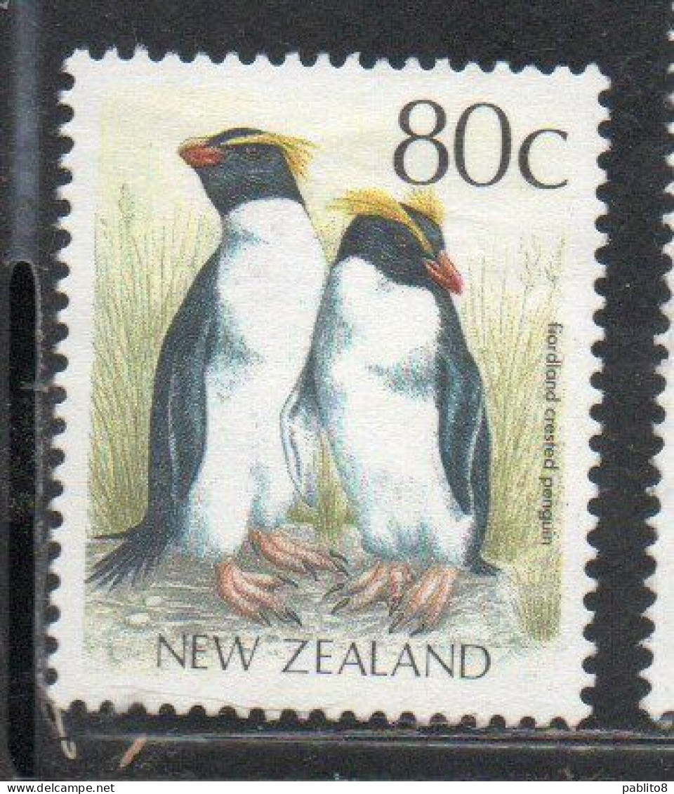 NEW ZEALAND NUOVA ZELANDA 1988 1995 LOCAL BIRD FIORDLAND CRESTED PENGUIN 80c USED USATO OBLITERE' - Oblitérés