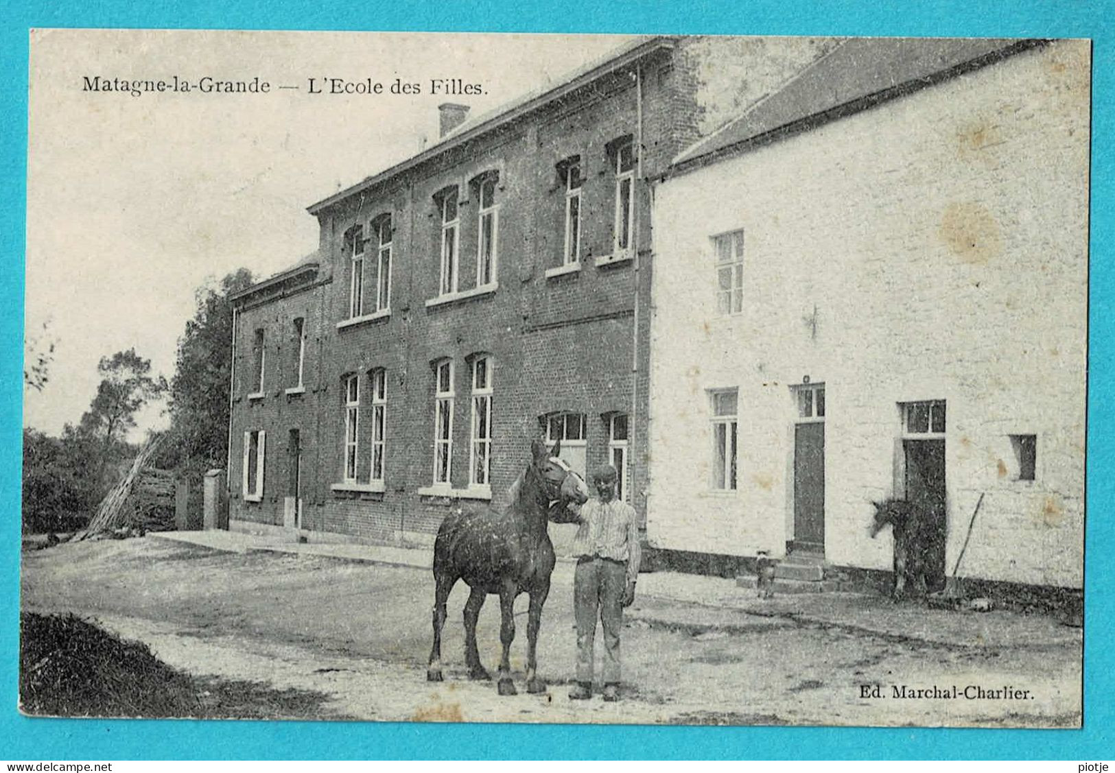 * Matagne La Grande - Doische (Namur - La Wallonie) * (Ed. Marchal - Charlier) L'école Des Filles, Animée, Cheval, Horse - Doische