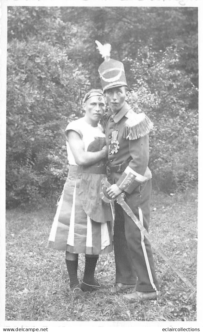 Cholet    Attribué A 49   Fête.  Un Couple  2 Hommes. Transformiste Photo Peut-être Prise Lors D'ue Mi-Carême(Voir Scan) - Cholet