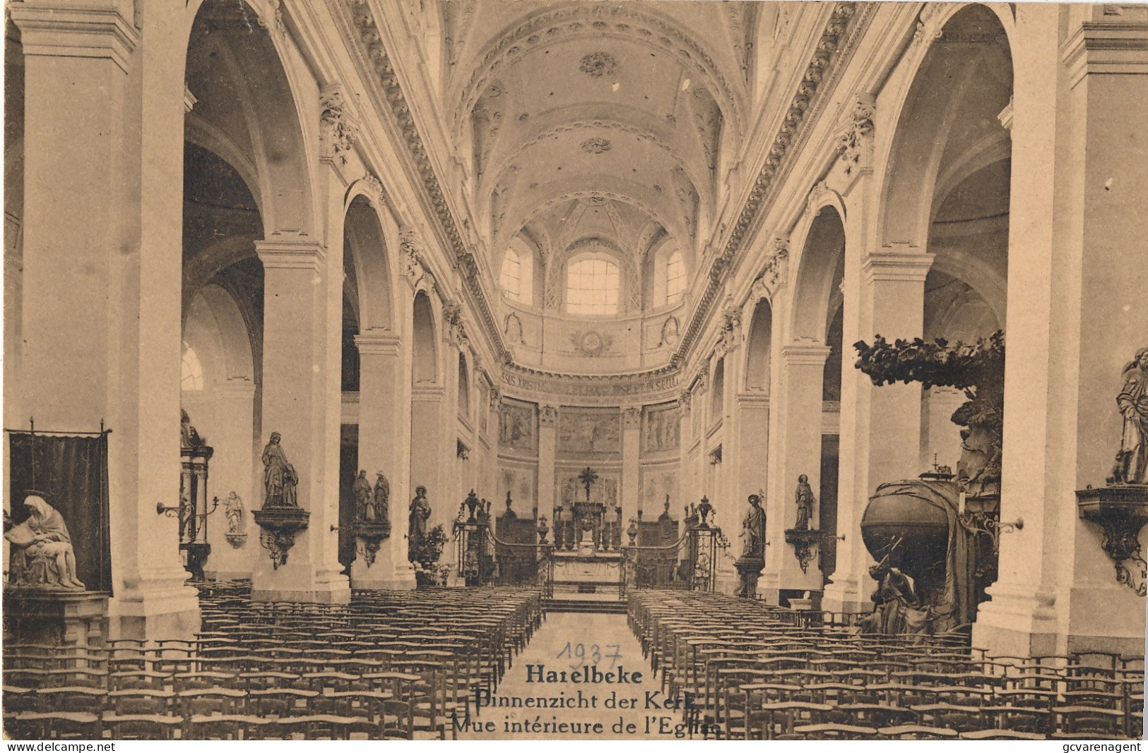 HARELBEKE  BINNENZICHT DER KERK          2 SCANS - Harelbeke