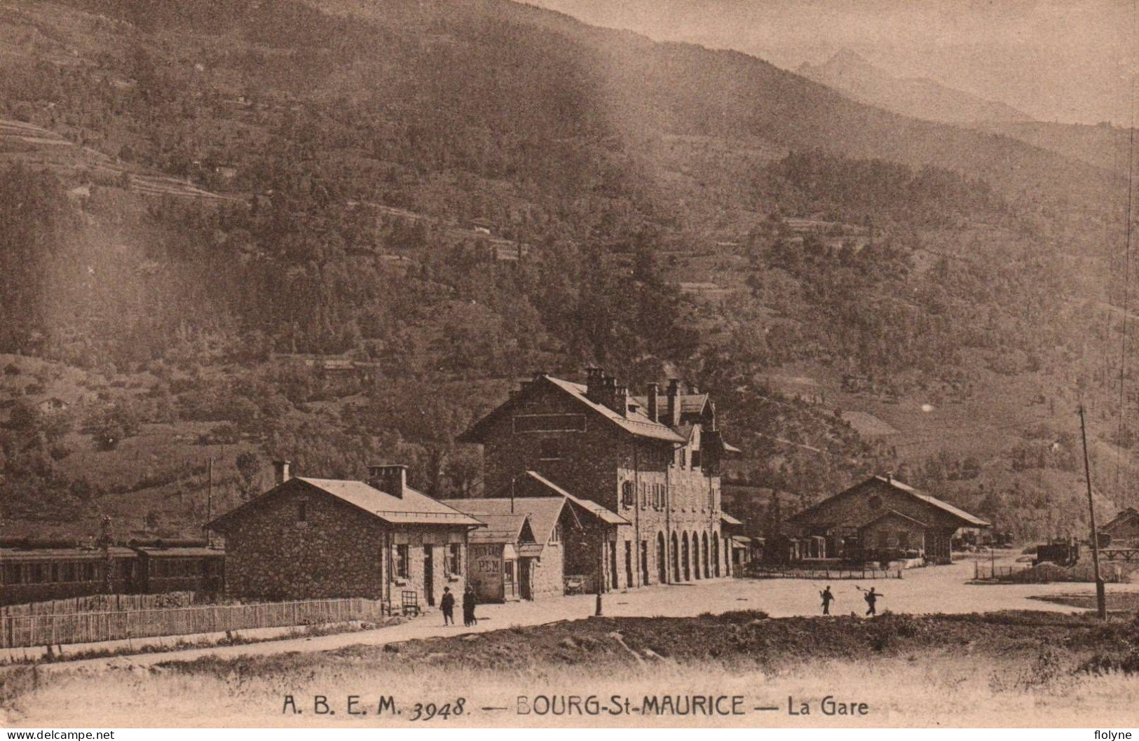 Bourg Saint Maurice - La Gare - Train Wagons - Ligne Chemin De Fer - Bourg Saint Maurice