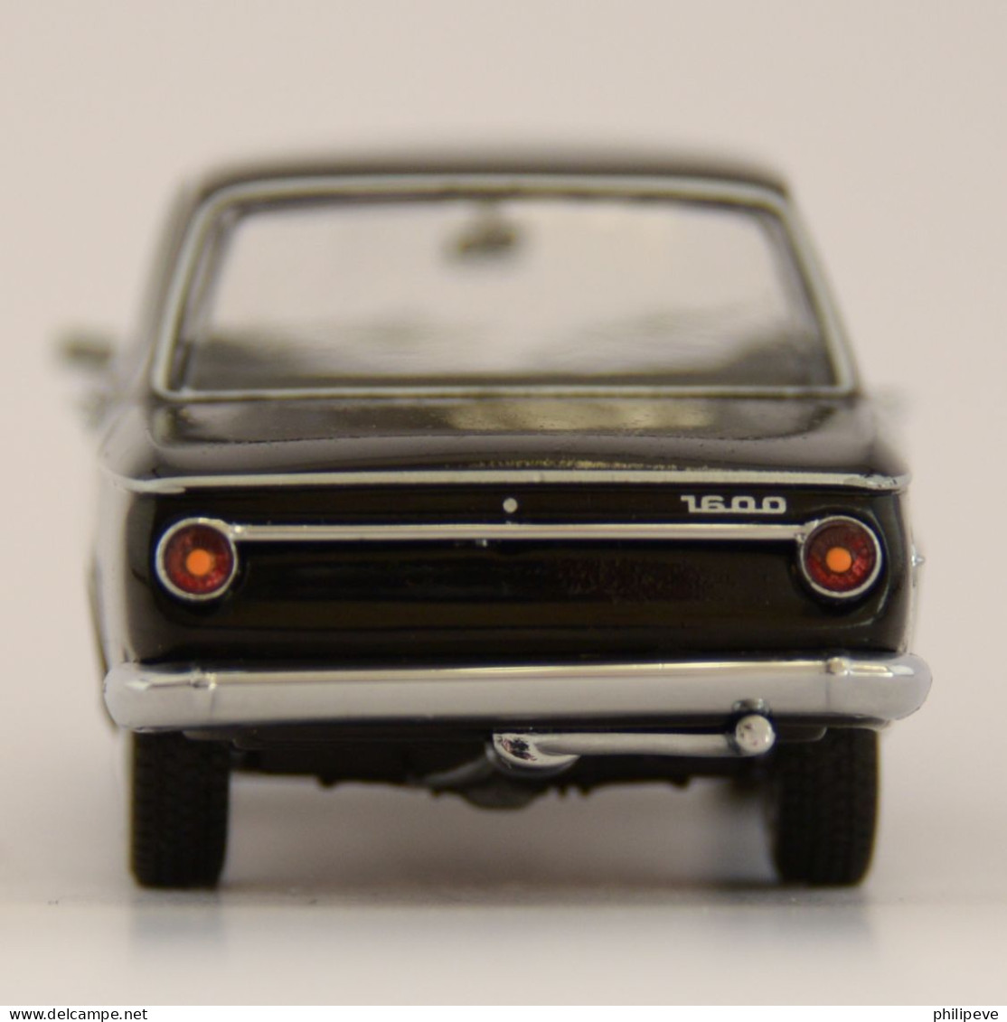 BMW 1600 - MINICHAMPS 1:43