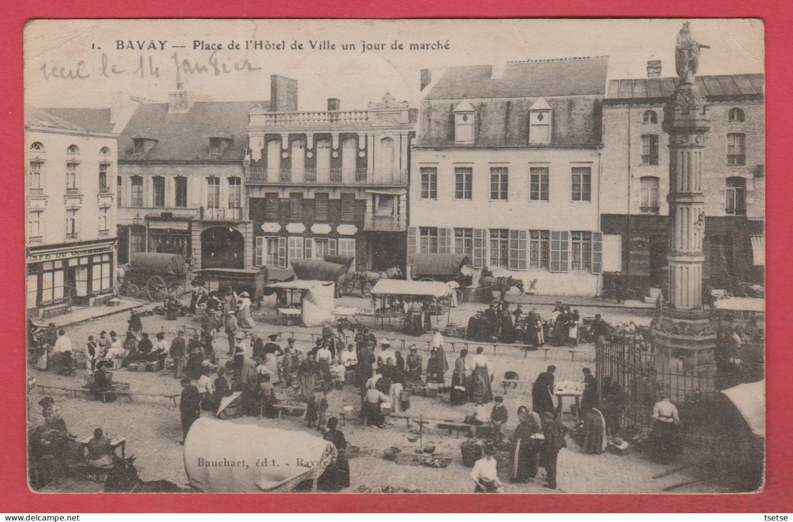 Bavay - Place De L'Hôtel De Ville Un Jour De Marché - 1914 (voir Verso ) - Bavay