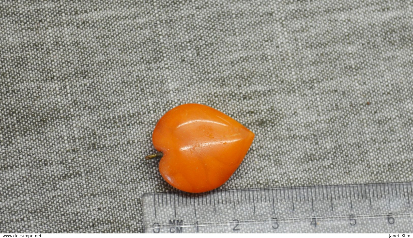 Vintage Amber Pendant In The Shape Of A Heart - Pendants