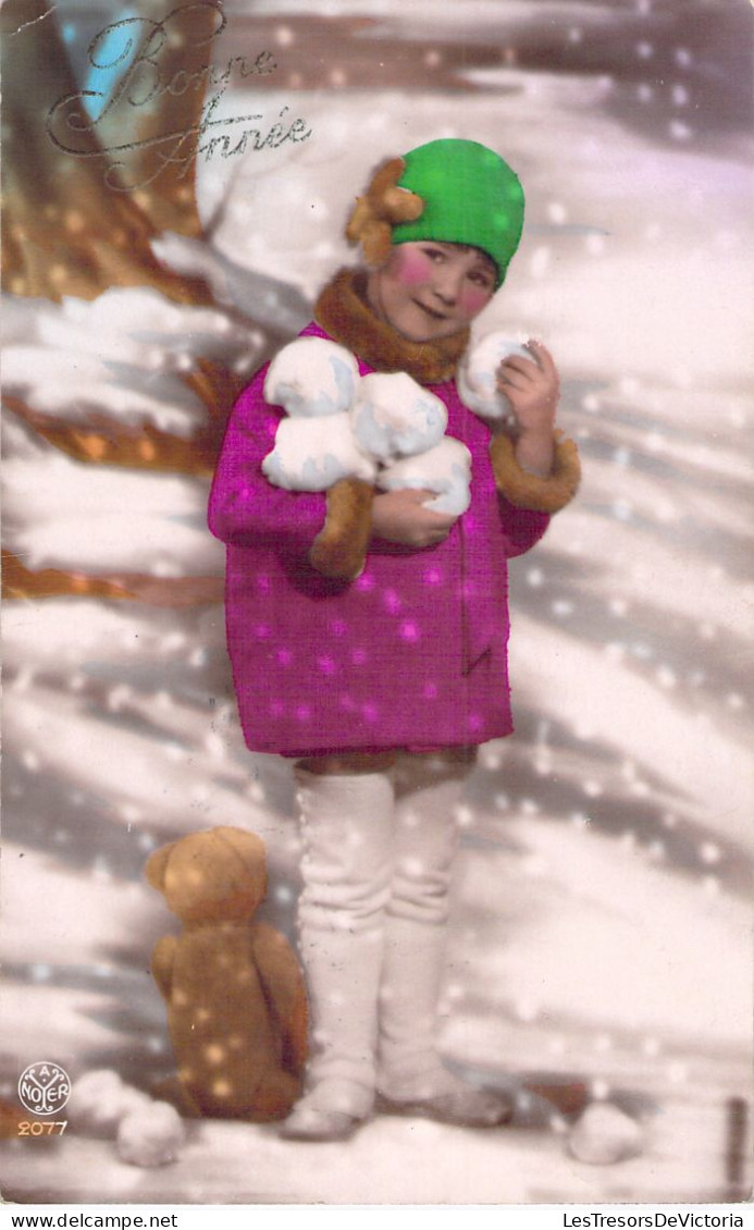 Fantaisie - Enfant - Bonne Année - Petite Fille Et Boule De Neige - Carte Postale Ancienne - Scenes & Landscapes