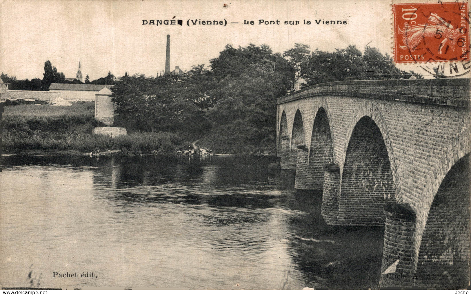 N°109399 -cpa Dangé -le Pont Sur La Vienne- - Dange Saint Romain