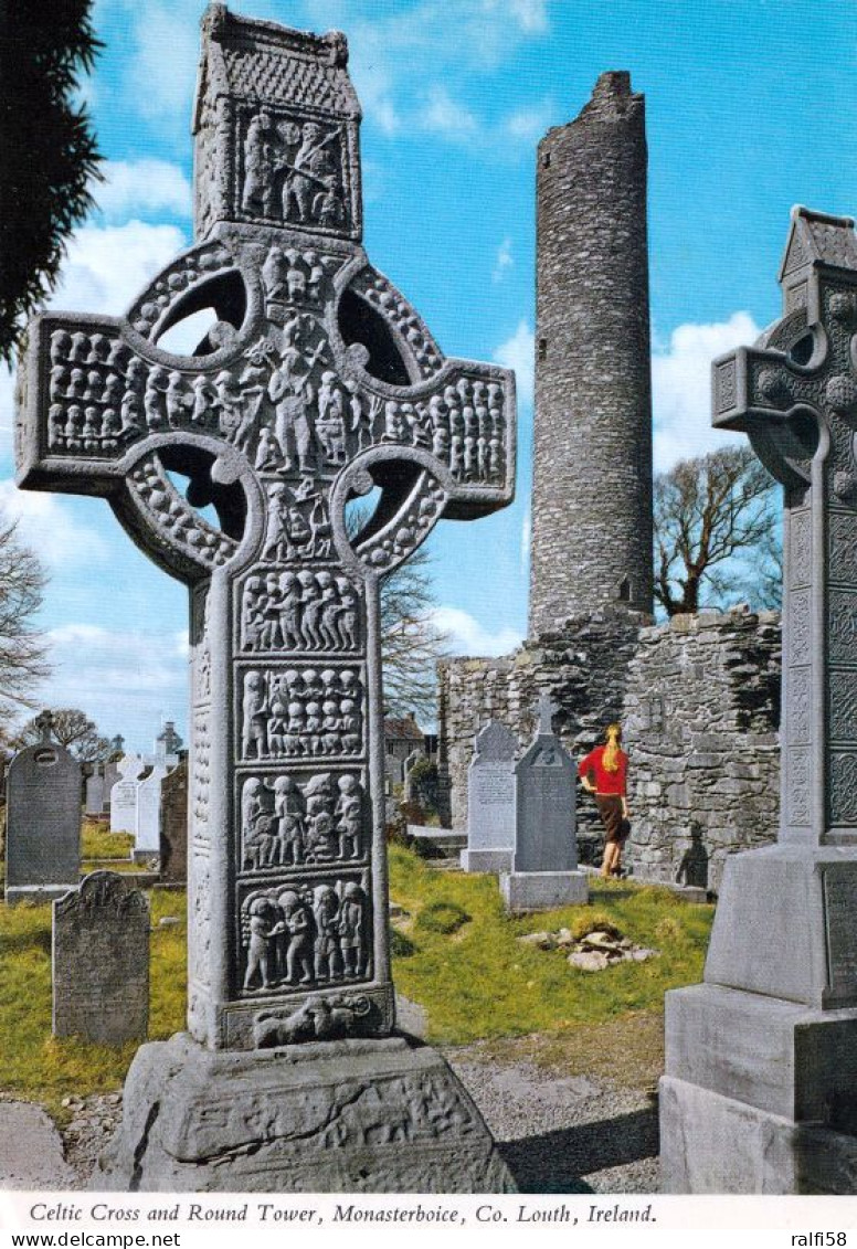 1 AK Irland * Monasterboice Mit Rundturm Und Dem Muiredach-Kreuz Ein Hochkreuz Aus Dem 9. Jahrhundert - County Louth * - Louth
