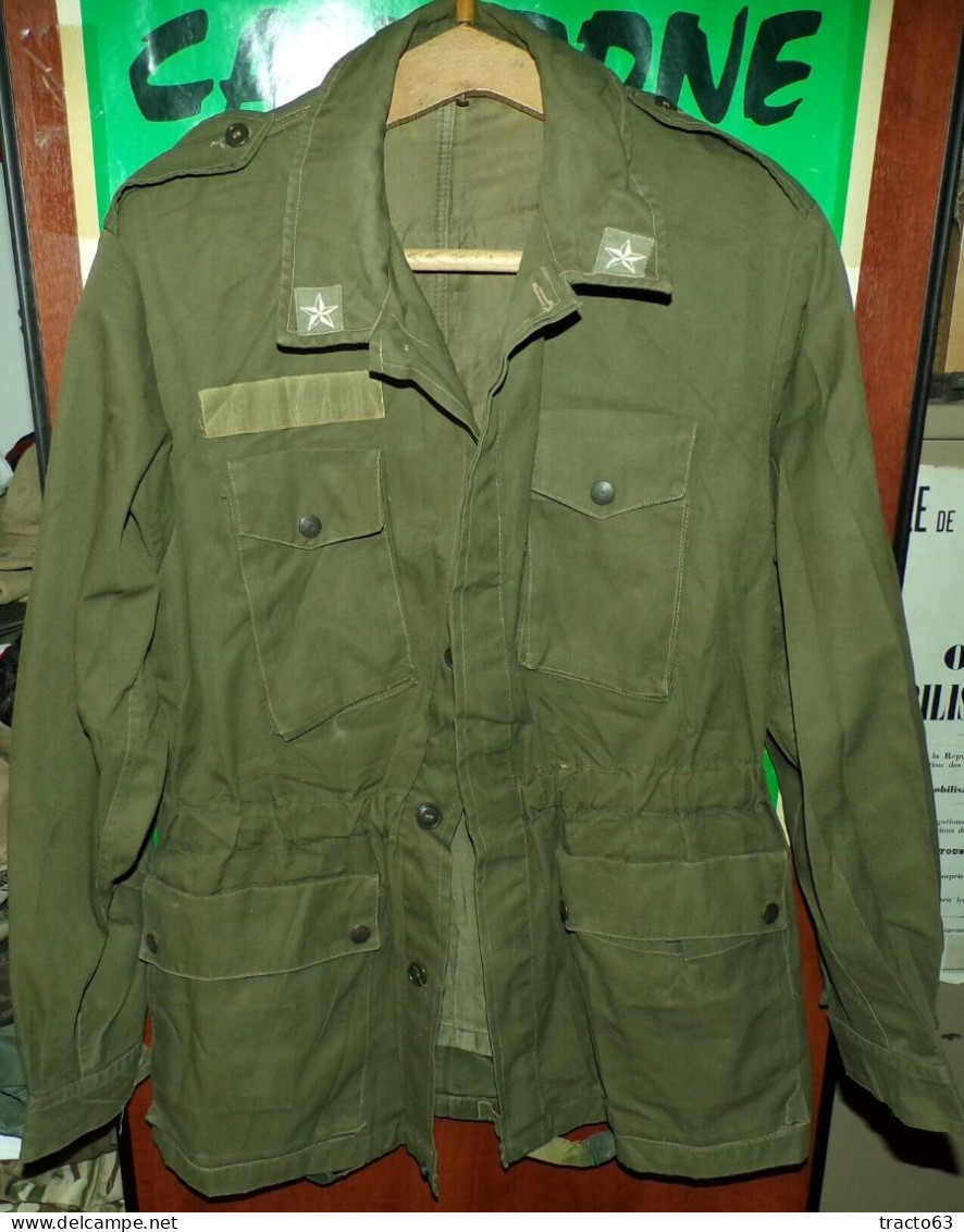 VESTE DE TREILLIS MILITAIRE DE L'ARMEE ITALIENNE , TAILLE 42 SOIT L , BON ETAT VOIR PHOTOS  . POUR TOUT RENSEIGNEMENT ME - Equipement