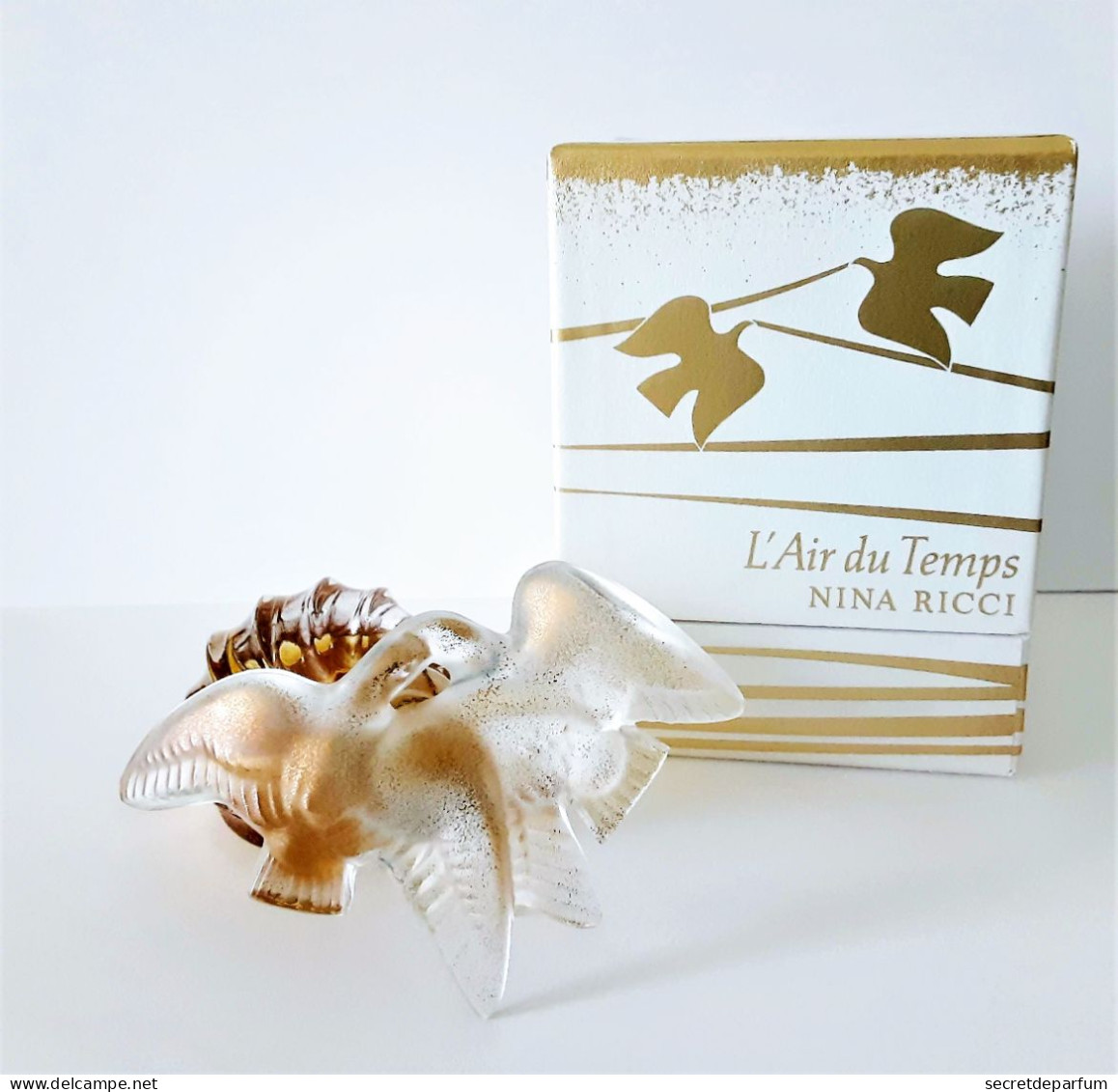 Flacon L'AIR  du TEMPS  de NINA RICCI PARFUM 15 ml  Flacon LALIQUE  COLOMBE DORÉE  Edition Limitée  2677 / 2880 + Boite