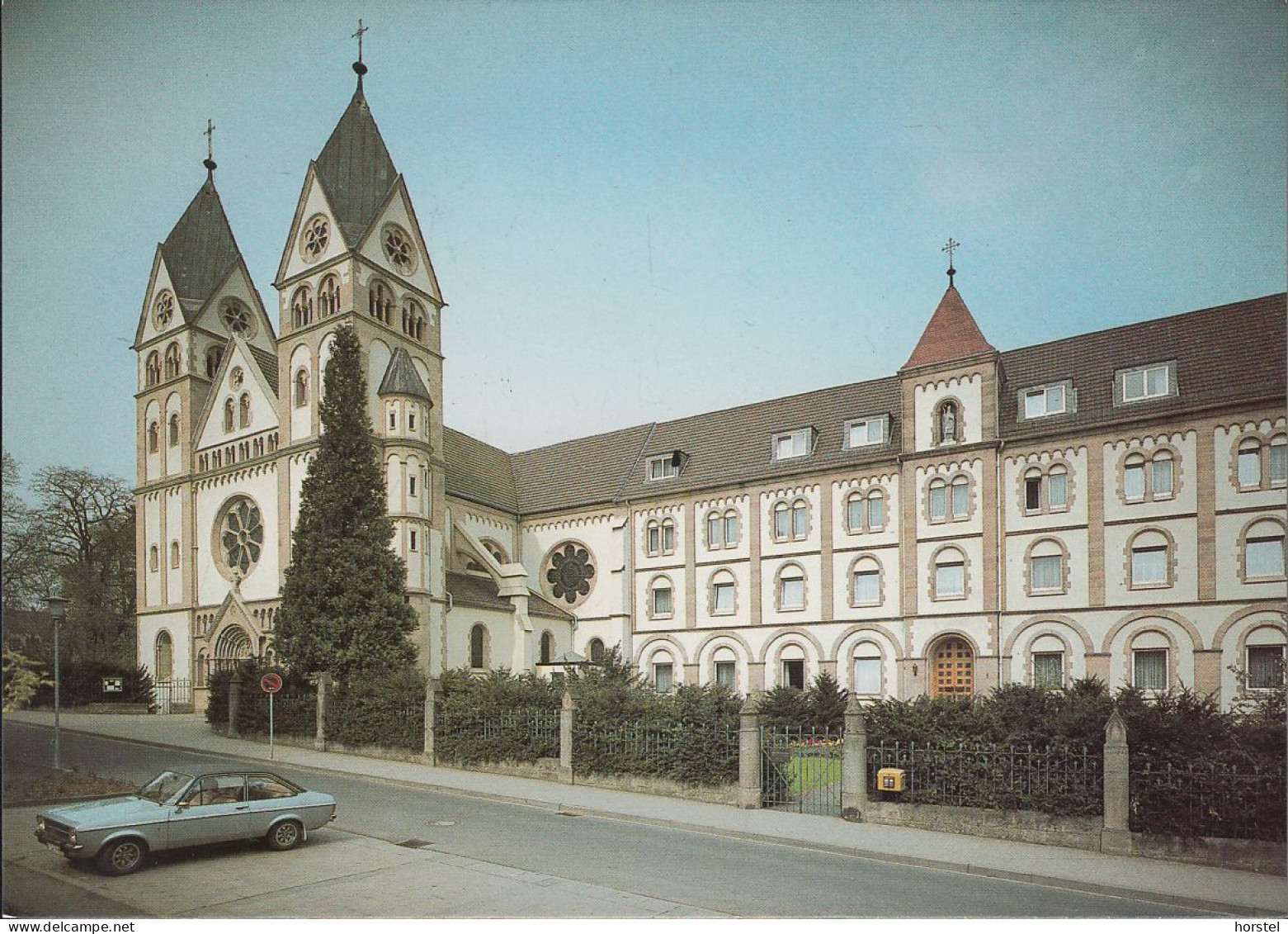 D-36088 Hünfeld - Rhön - Bonifatiuskloster - Car - Ford - Hünfeld