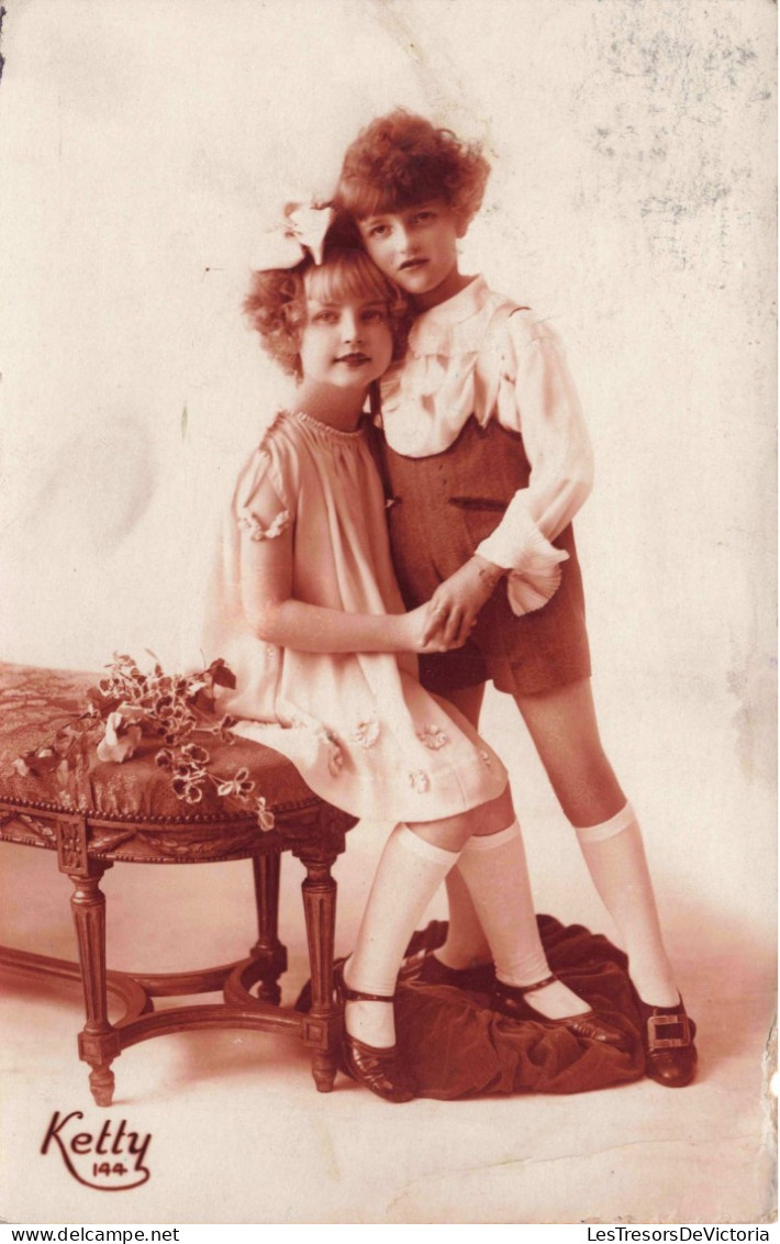 ENFANTS - Un Frère Et Une Soeur Pris En Photo -  Carte Postale Ancienne - Abbildungen