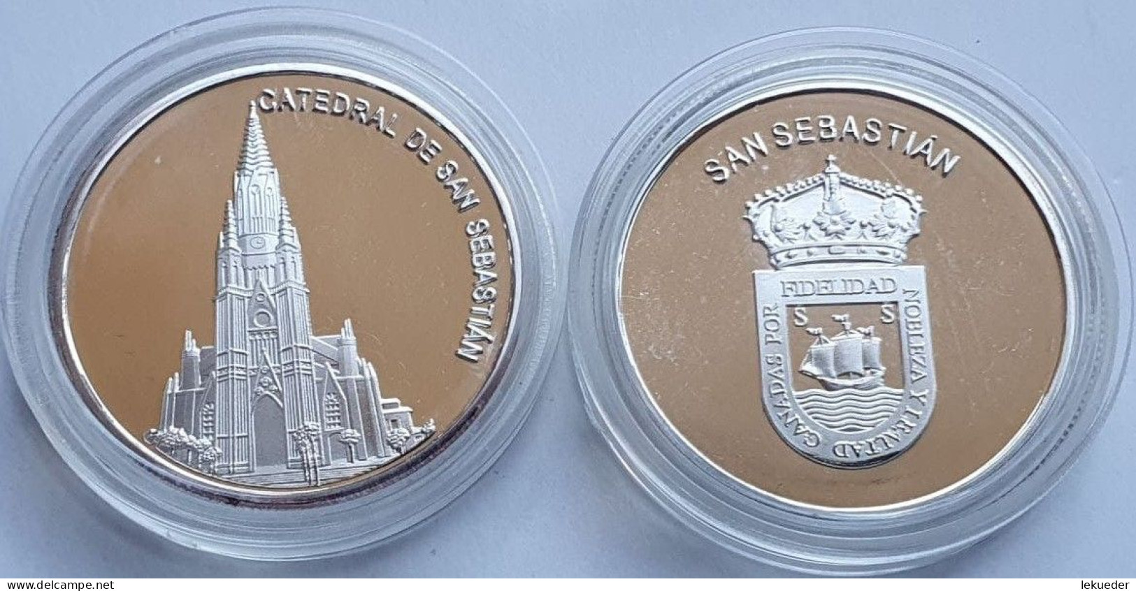 Medalla Turística De San Sebastián - Donostia 33 Mm : Catedral Del Buen Pastor - Autres & Non Classés