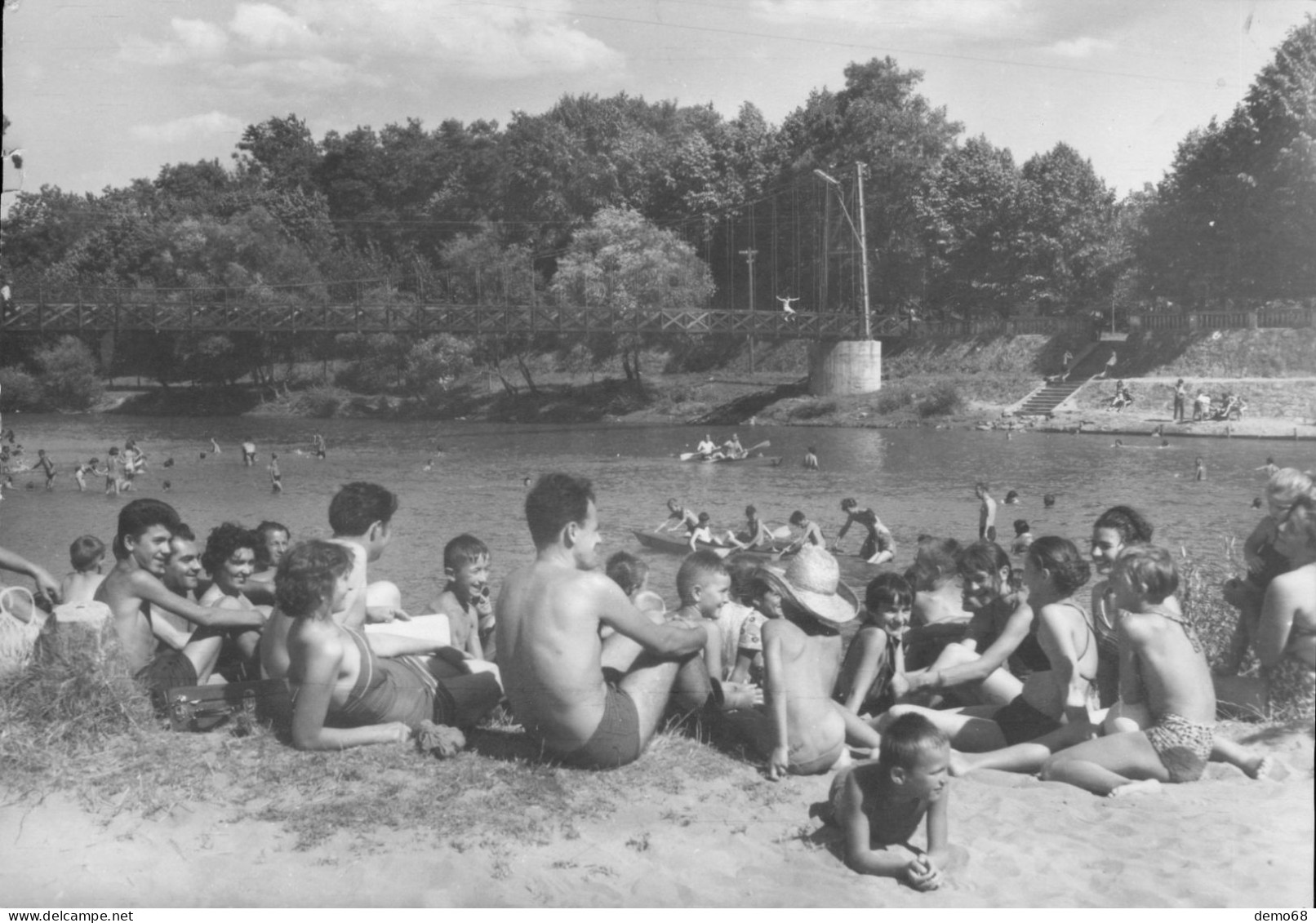 Serbie Mataruska Baja Près De Kraljevo Carte Animée Fleuve ? Piscine Bain ? Photo Glacée CPSM - Servië