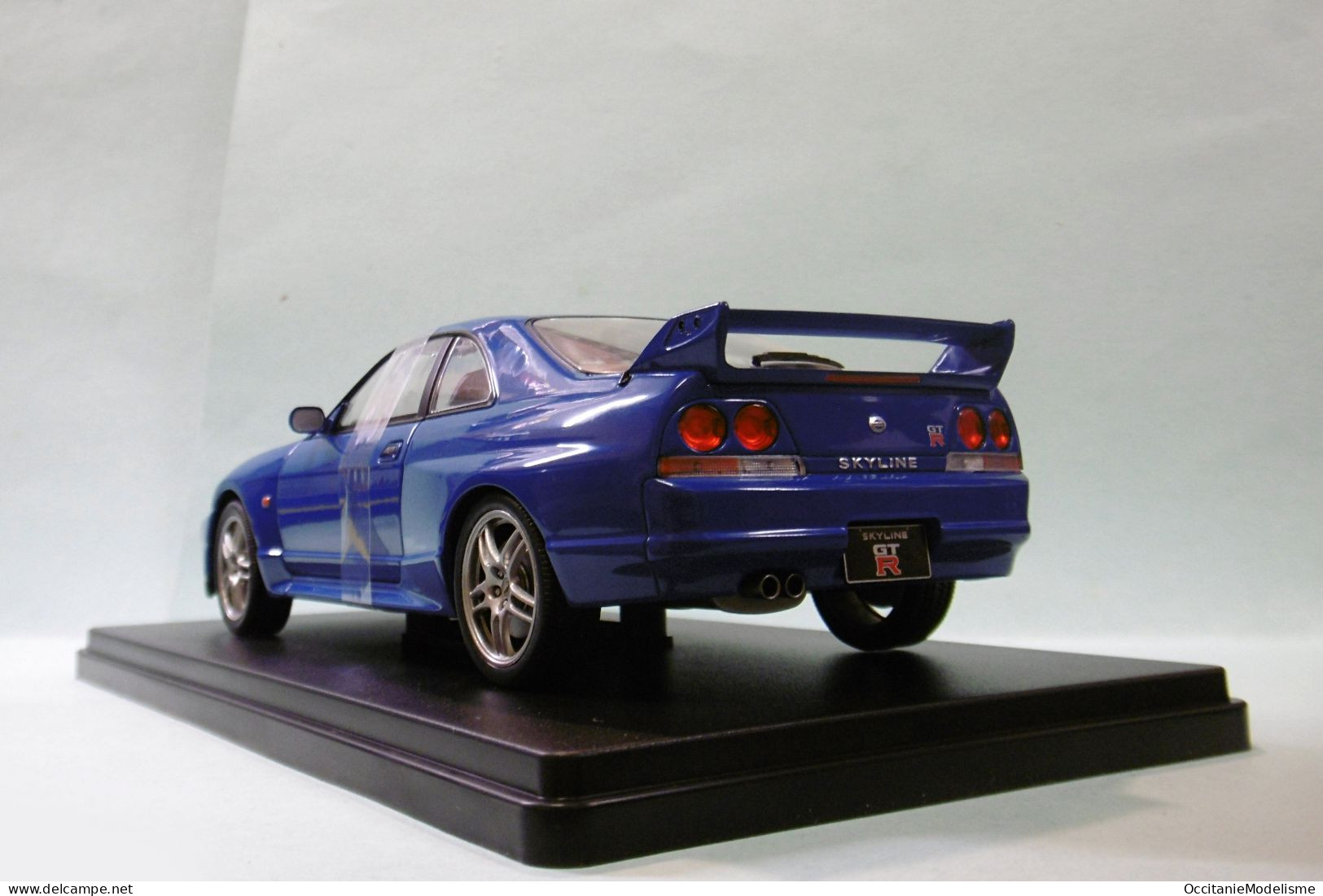 WhiteBox - NISSAN SKYLINE GT-R (R33) Bleu Réf. WB124172 Neuf NBO 1/24 - Autres & Non Classés