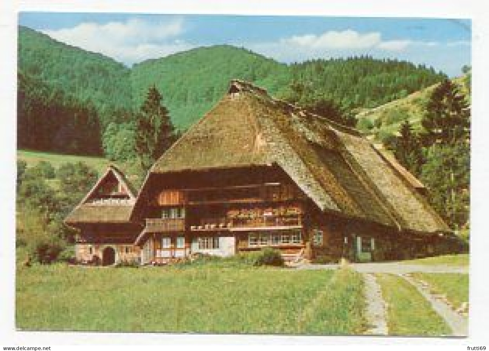 AK 158198 GERMANY - Gutach - Schwarzwälder Freilichtmuseum - Vogtsbauenhof - Gutach (Schwarzwaldbahn)