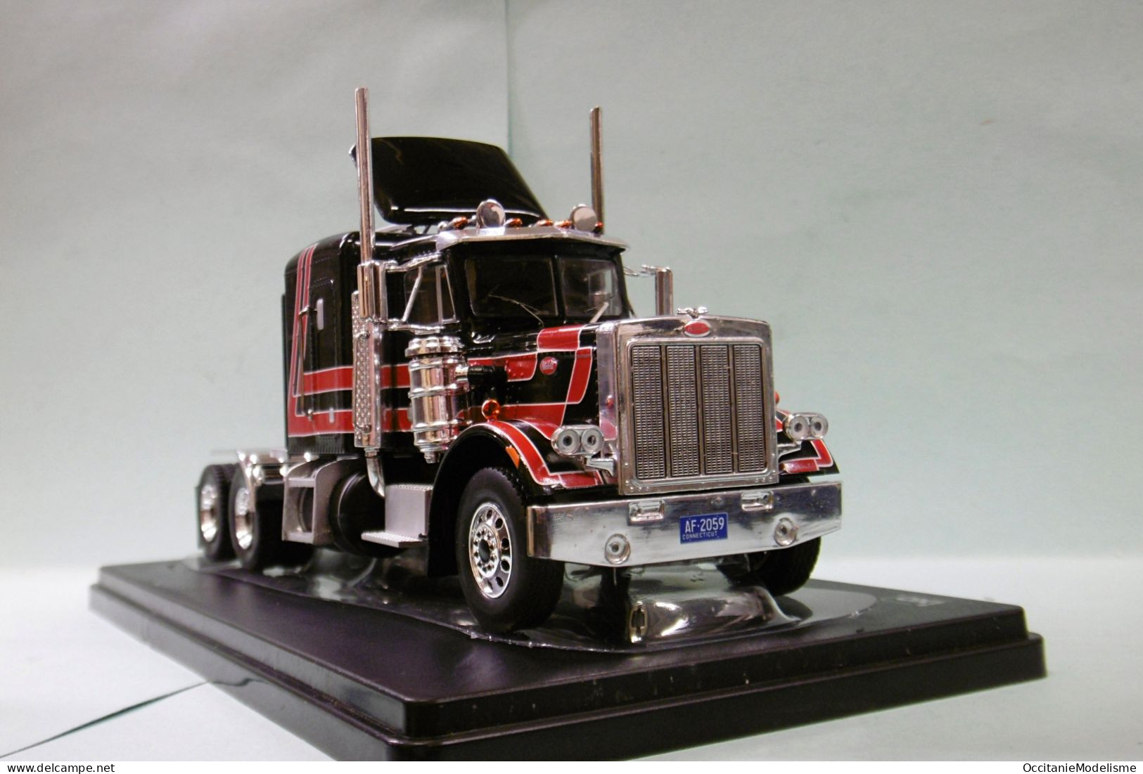 Ixo - Camion PETERBILT 359 1973 Noir Réf. TR158.22 NBO Neuf 1/43 - Ixo