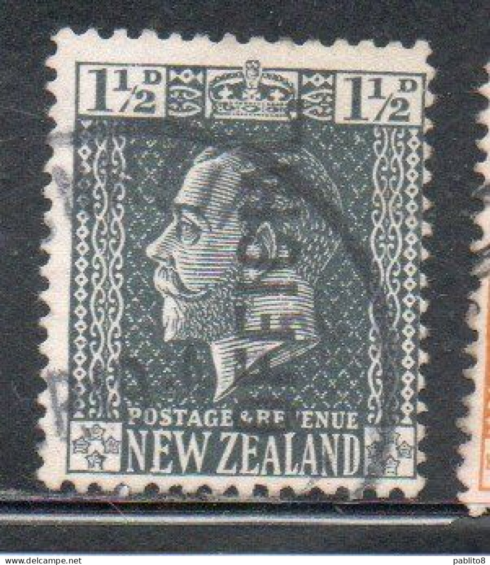 NEW ZEALAND NUOVA ZELANDA 1915 1919 1916 OFFICIAL STAMPS KING GEORGE V 1 1/2p USATO USED OBLITERE' - Gebruikt
