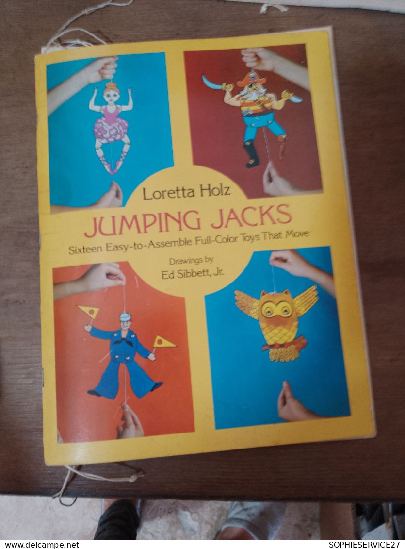 131 //  JUMPING JACKS / LIVRE POUR FABRICATION DE PANTINS CARTONNES - Autres & Non Classés