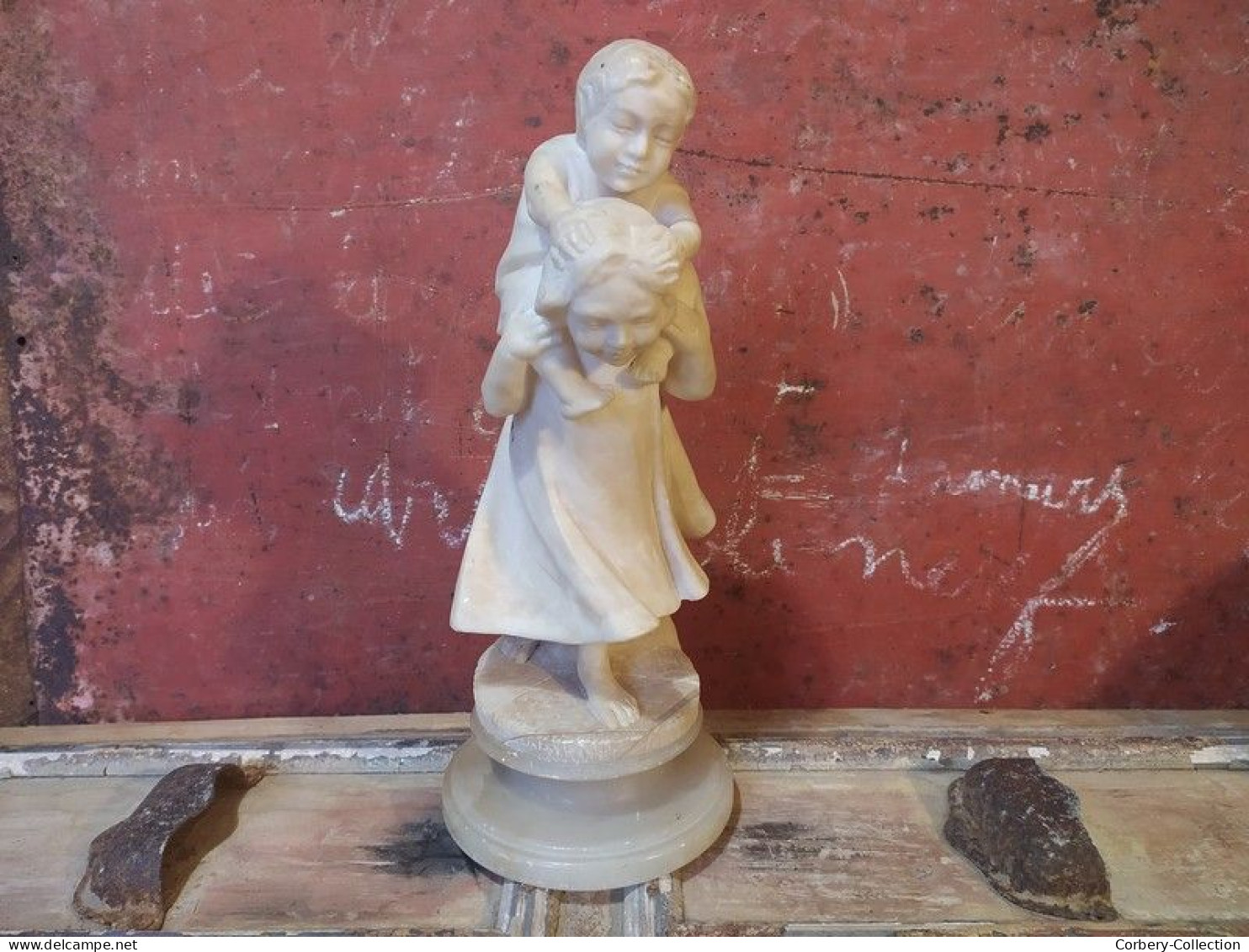 Sculpture XIXème En Albâtre Enfants Jouant Fillette Portant Son Frêre Sur Le Dos - Sonstige & Ohne Zuordnung