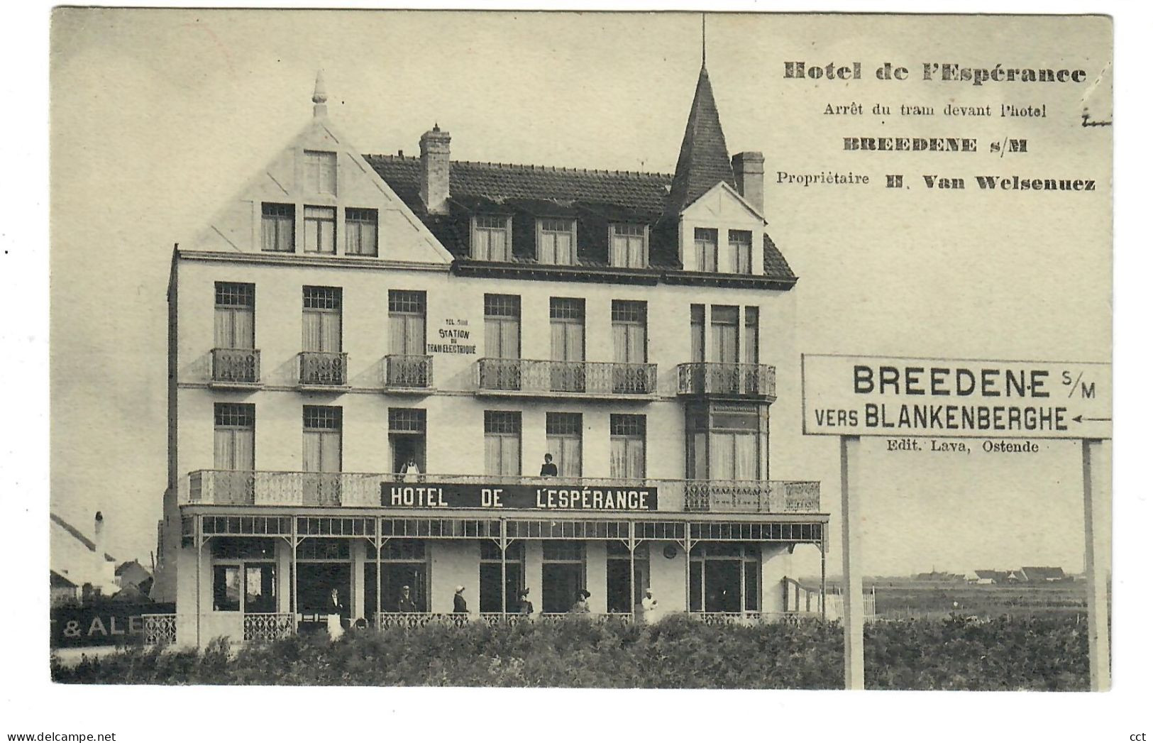 Bredene  Hotel De L'Espérance   Arrêt Du Tram Devant L'hôtel - Bredene