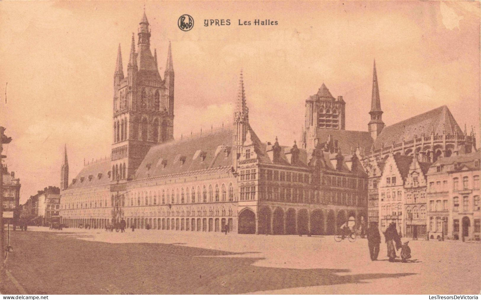 BELGIQUE - Yprès - Les Halles -  Carte Postale Ancienne - Ieper