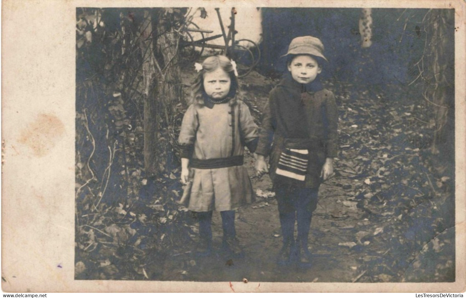 ENFANT - Portrait De Deux Enfants Dans Un Jardin - Carte Postale Ancienne - Abbildungen