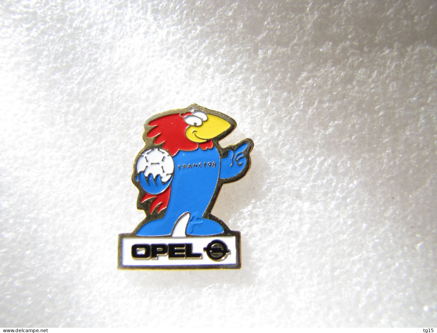 PIN'S    OPEL   WORLD CUP FOOTBALL FRANCE  98 - Opel