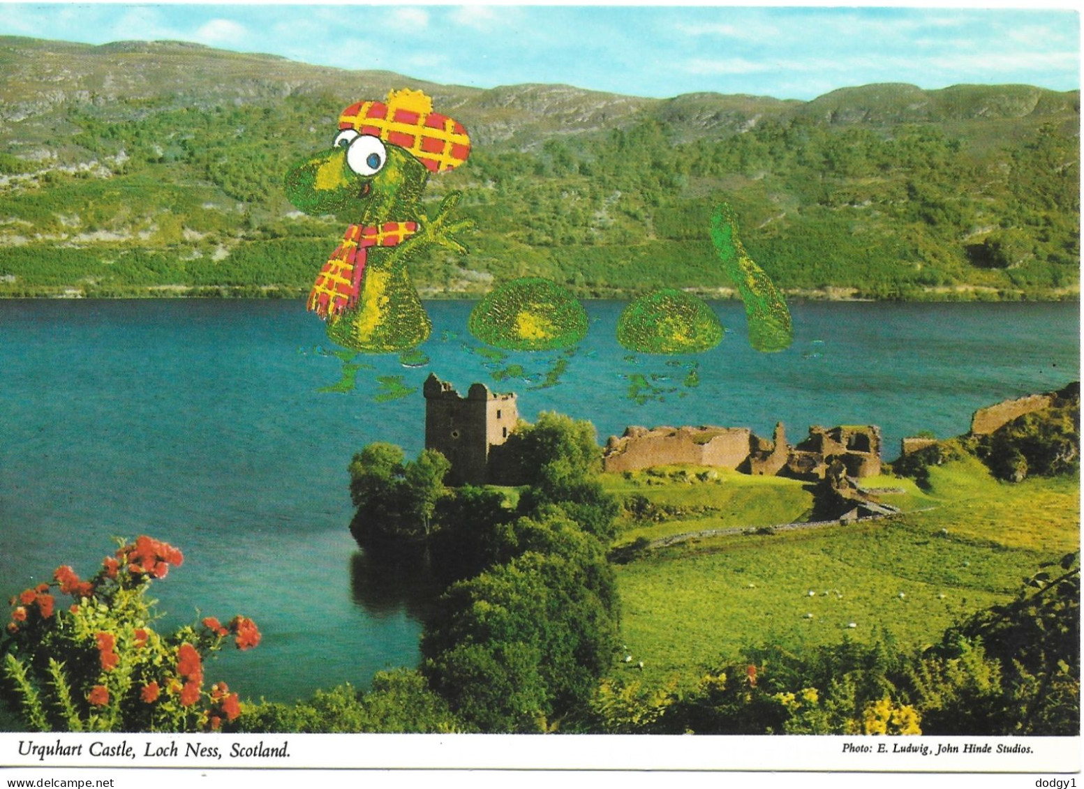 URQUHART CASTLE, LOCH NESS, INVERNESS-SHIRE, SCOTLAND. UNUSED POSTCARD   Wt6 - Inverness-shire