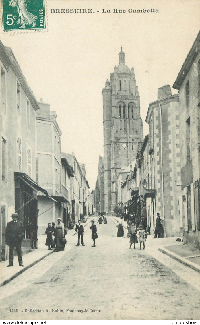 DEUX SEVRES  BRESSUIRE  Rue Gambétta - Bressuire