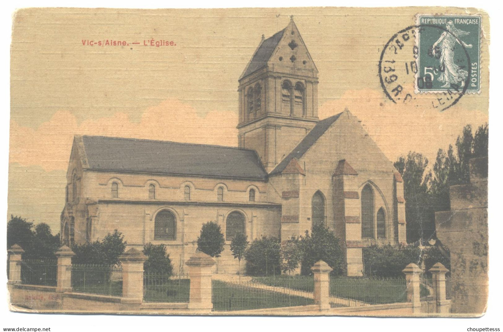 02 - Vic Sur  Aisne - L' église ( Carte Toilée   ( 325 ) - Vic Sur Aisne