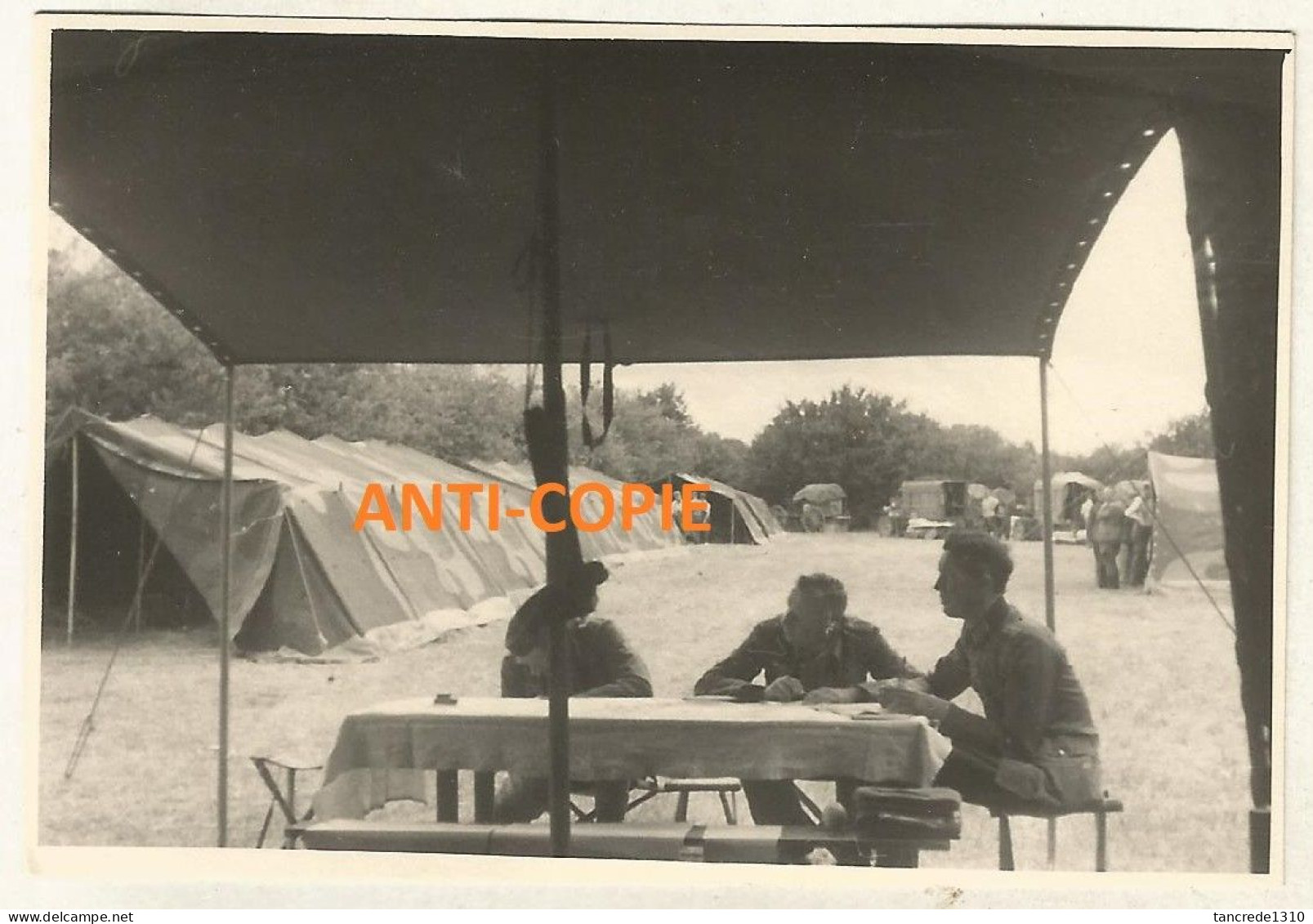 WW2 RARE PHOTO ORIGINALE Soldats Allemands Bivouac à LA MEIGNANNE P. Longuenee En Anjou P. Angers 49 MAINE ET LOIRE - 1939-45