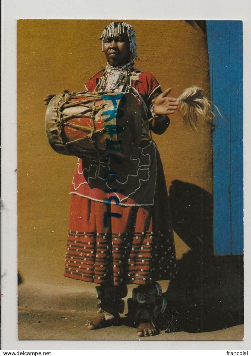 Lesotho. Southern Africa. A Tebele Woman From The Outing District. Drum. Femme Tebele, Tambour - Lesotho